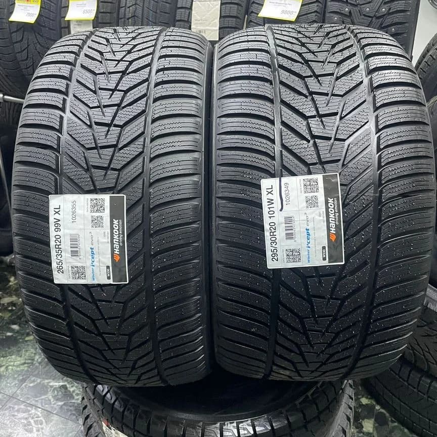 Hankook Winter I'Cept Evo 3 W330 265/35 R20 и 295/30 R20 101V