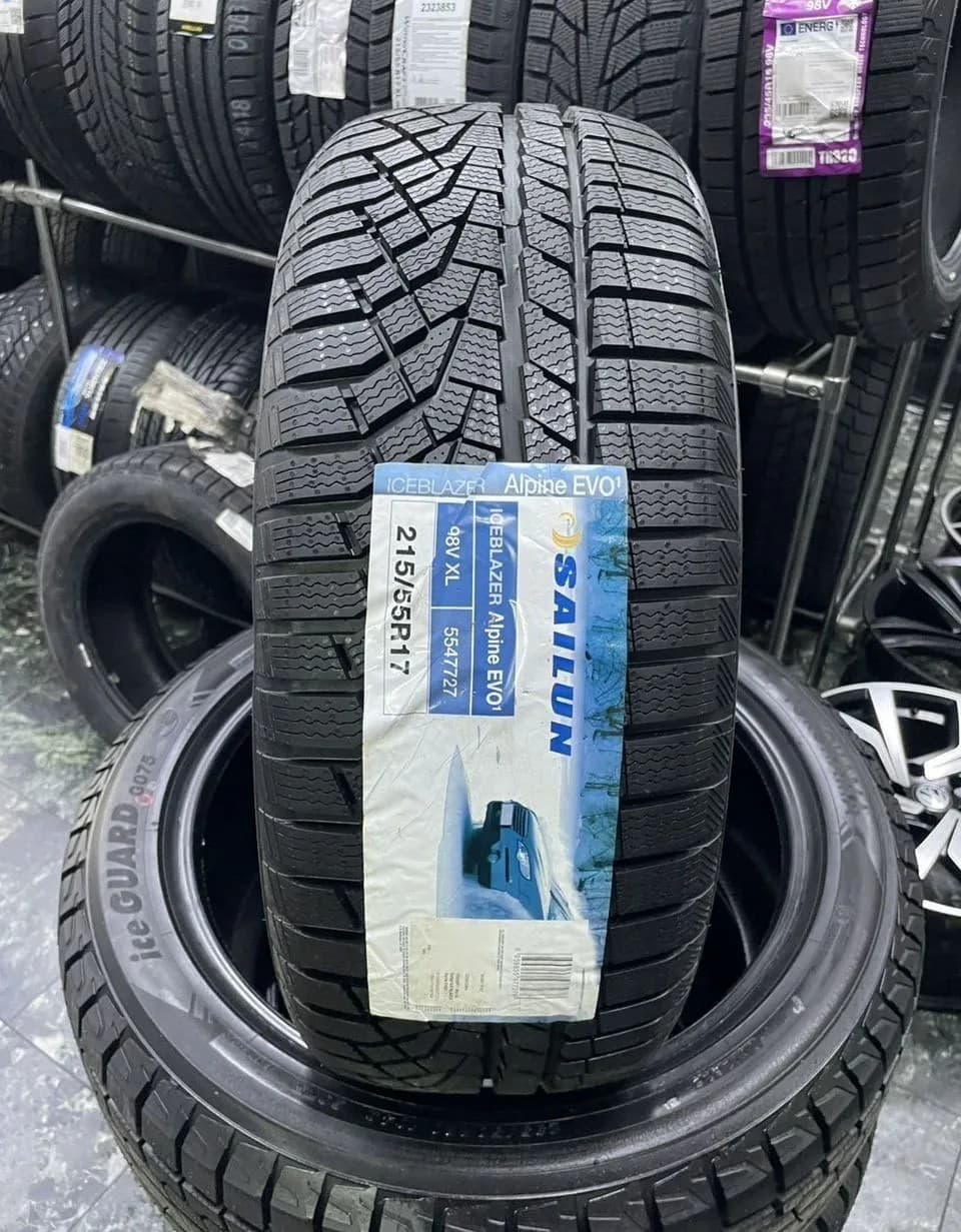 Sailun Ice Blazer Alpine Evo 1 215/55 R17 98V XL