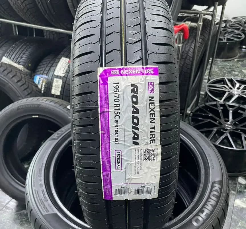 Nexen Roadian CT8 195/70 R15C 104T
