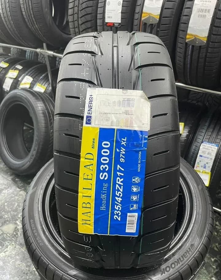 Habilead S3000 235/45 R17 97W XL