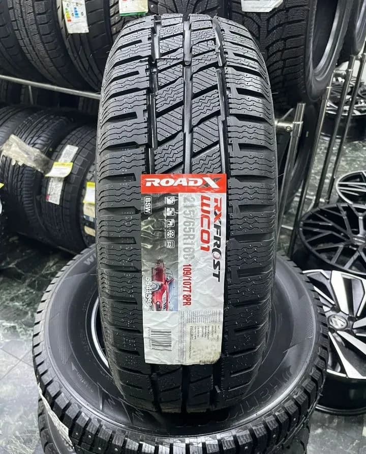 RoadX RX Frost WC01 215/65 R16C 109T